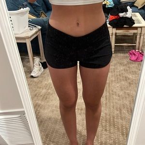 Black lululemon booty short